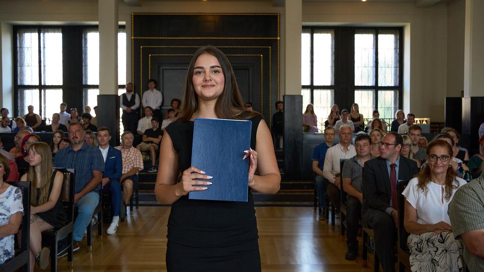 Slavnostní předávání diplomů absolventům Jahodovky