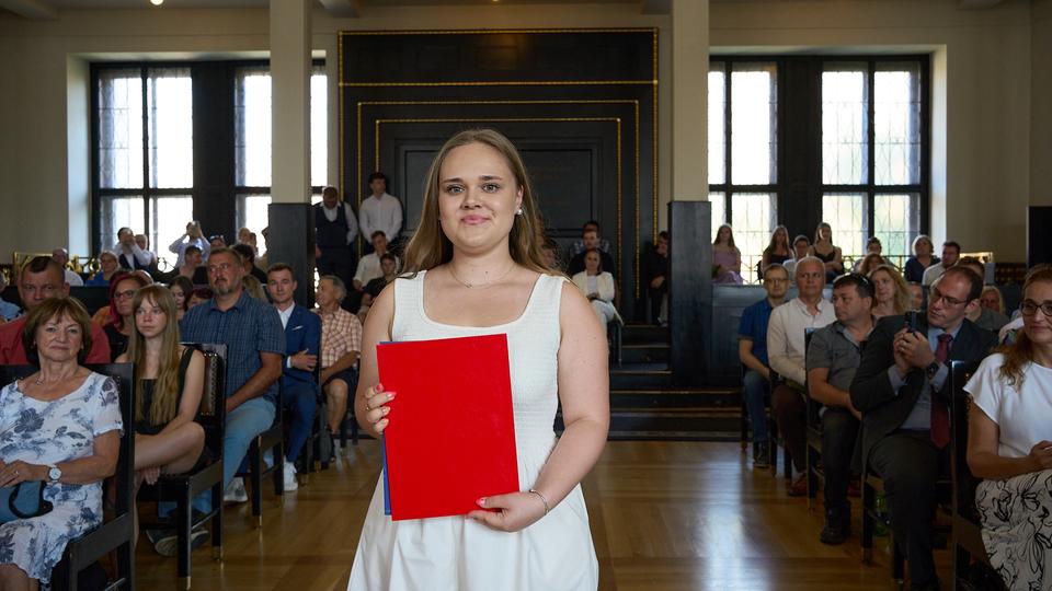 Slavnostní předávání diplomů absolventům Jahodovky