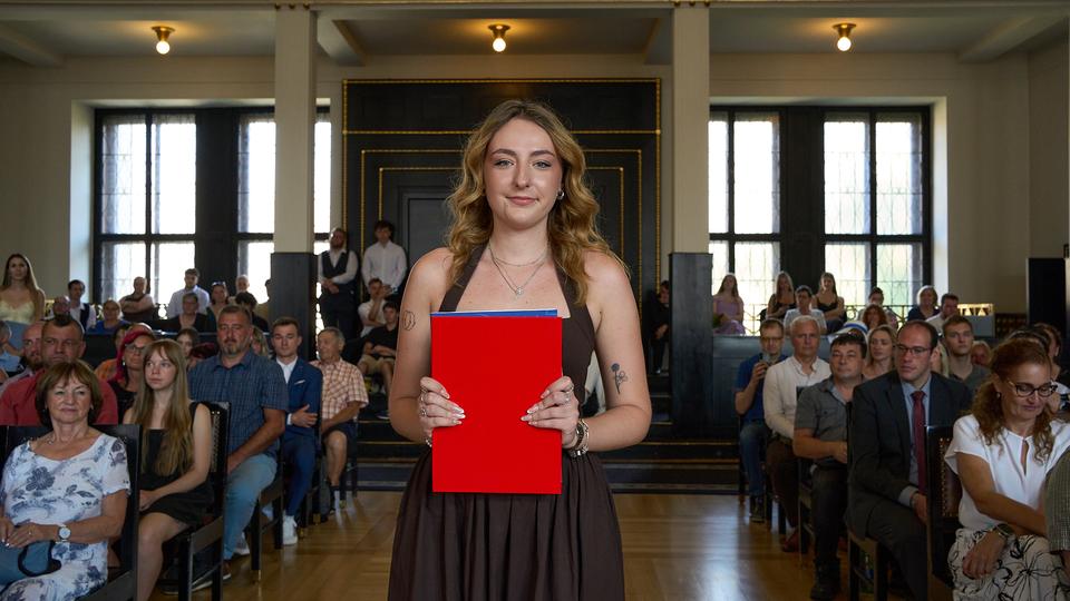 Slavnostní předávání diplomů absolventům Jahodovky