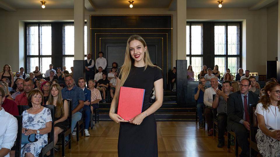 Slavnostní předávání diplomů absolventům Jahodovky