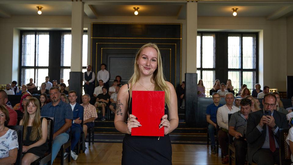Slavnostní předávání diplomů absolventům Jahodovky