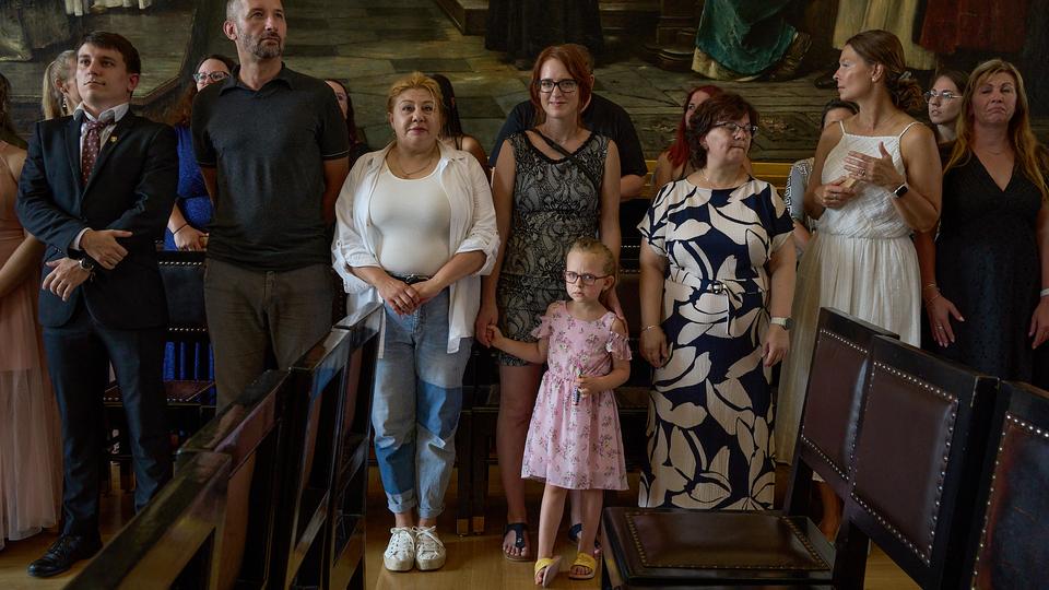Ze zákulisí slavnostního předávání diplomů