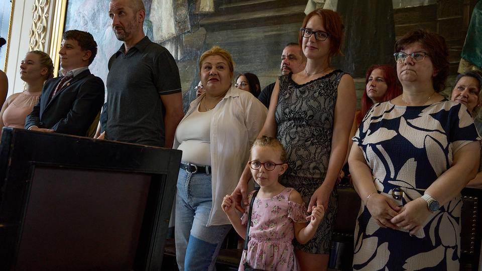 Ze zákulisí slavnostního předávání diplomů