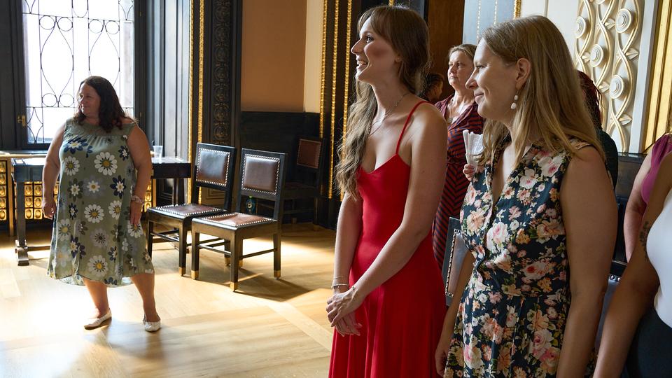 Ze zákulisí slavnostního předávání diplomů