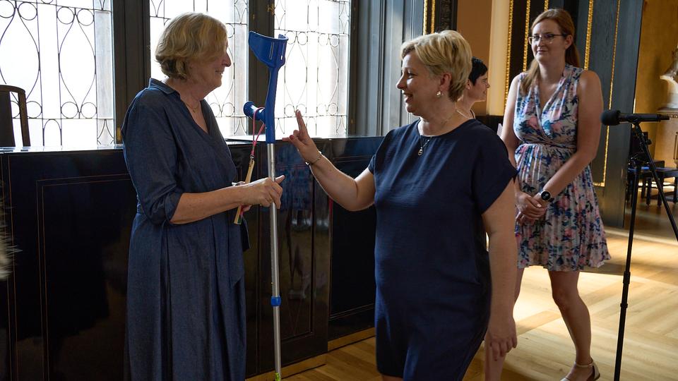 Ze zákulisí slavnostního předávání diplomů