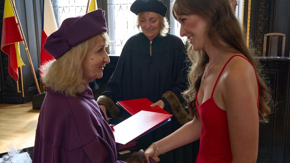Slavnostní předávání diplomů absolventům Jahodovky