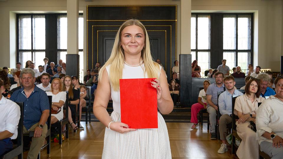 Slavnostní předávání diplomů absolventům Jahodovky