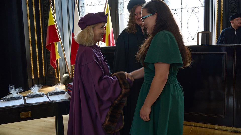 Slavnostní předávání diplomů absolventům Jahodovky