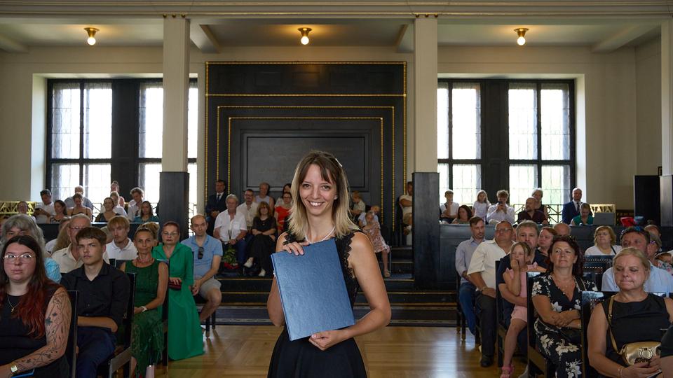 Slavnostní předávání diplomů absolventům Jahodovky