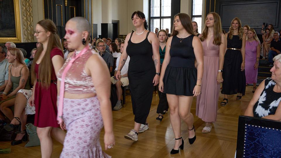 Slavnostní předávání diplomů absolventům Jahodovky