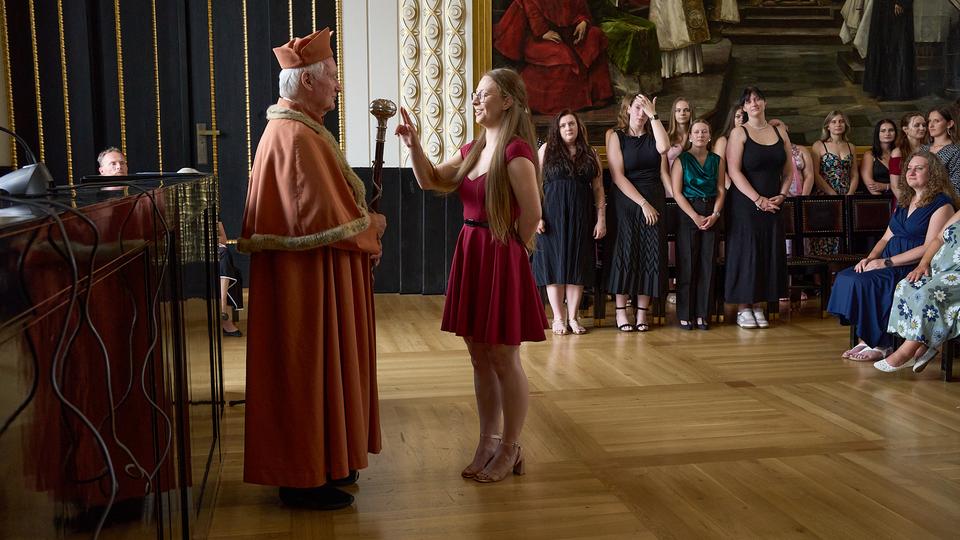 Slavnostní předávání diplomů absolventům Jahodovky