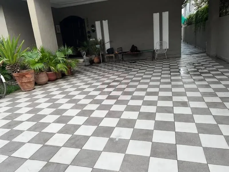One Kanal Bungalow for Sale in DHA Lahore Near Park and Commercial Area
