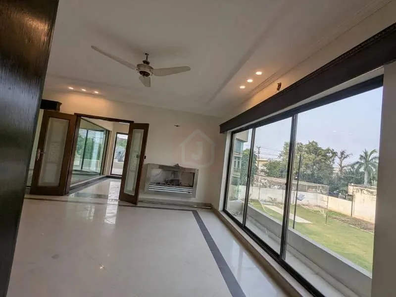 Stunning Owner-Built Bungalow in Prime DHA Lahore Location