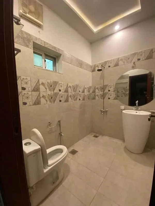 Spacious 4-Bedroom House with Double Kitchen in Bahria Enclave Sector C3