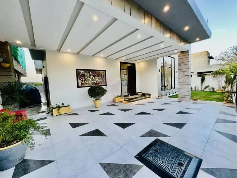 Stylish Home Available Near Jacranda Club
