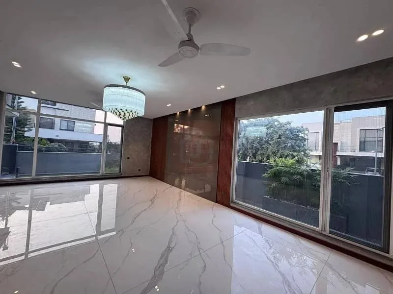 1 Kanal House with Double Height Lobby in DHA I_R for Sale