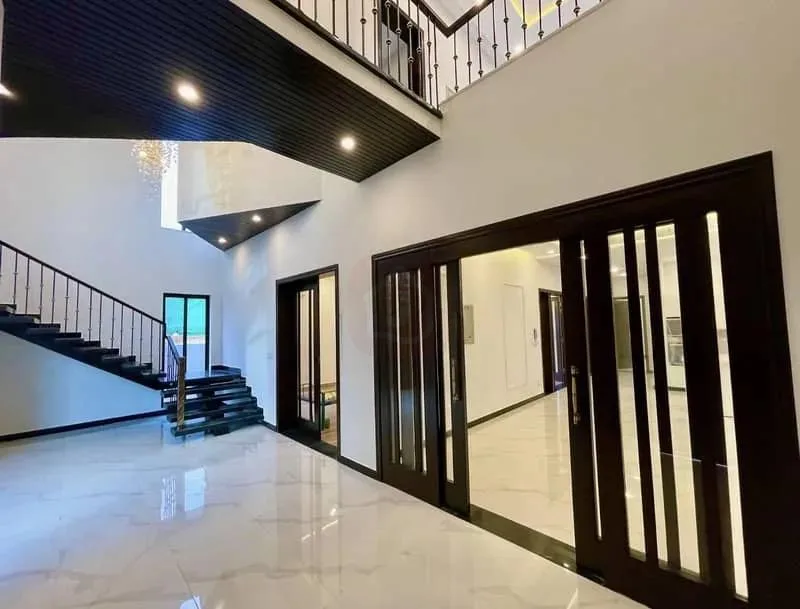 One Kanal Luxurious Designer House Available in DHA Phase 2