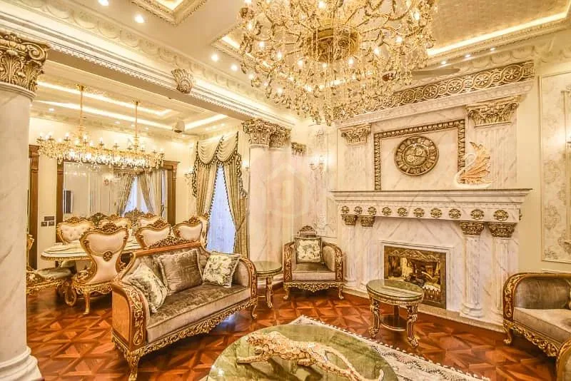 Exquisite 10 Marla Spanish Style Villa Available for Sale