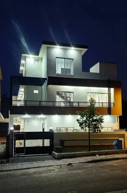 Newly Built 10 Marla Home Available for Purchase