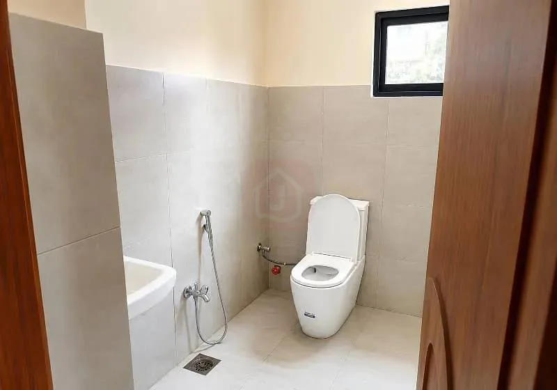 Well-Maintained Office Space Available for RENT in Blue Area