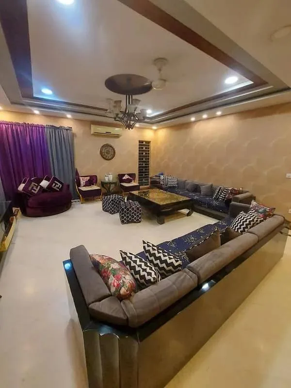 Contact Us to Purchase a 2 Kanal House in Lahore