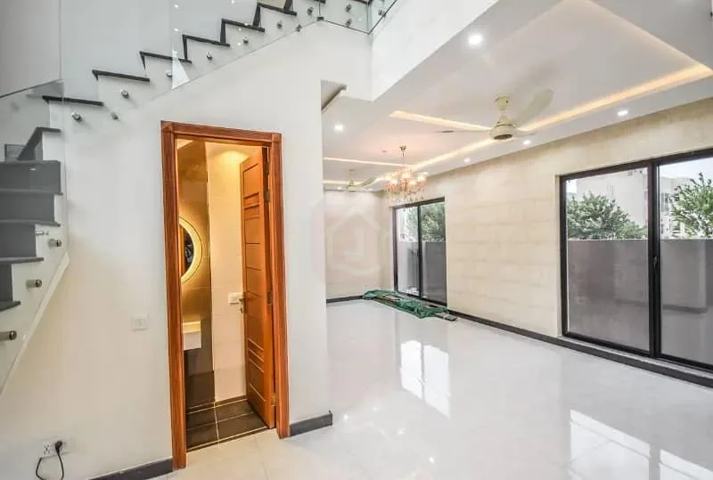 Stylish 7.5 Marla Home Available for Purchase in DHA Lahore