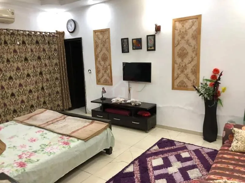 Modern 6-Bedroom Double Unit Bungalow in DHA Lahore for Sale