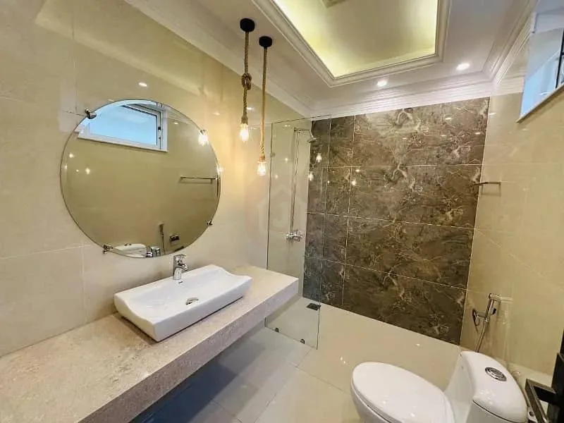 Stunning 10 Marla House Available in Bahria Enclave Islamabad Sector C1