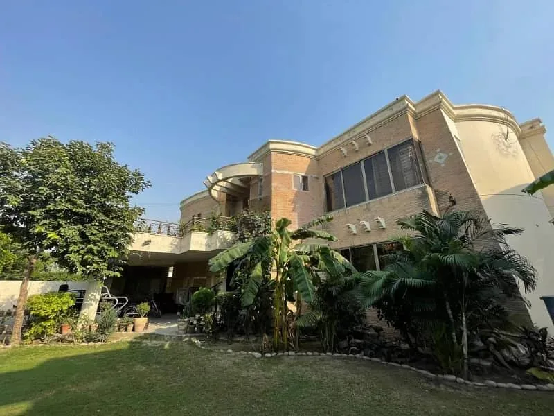 Stunning 2 Kanal 8-Bedroom Bungalow with Full Basement for Sale in DHA Lahore