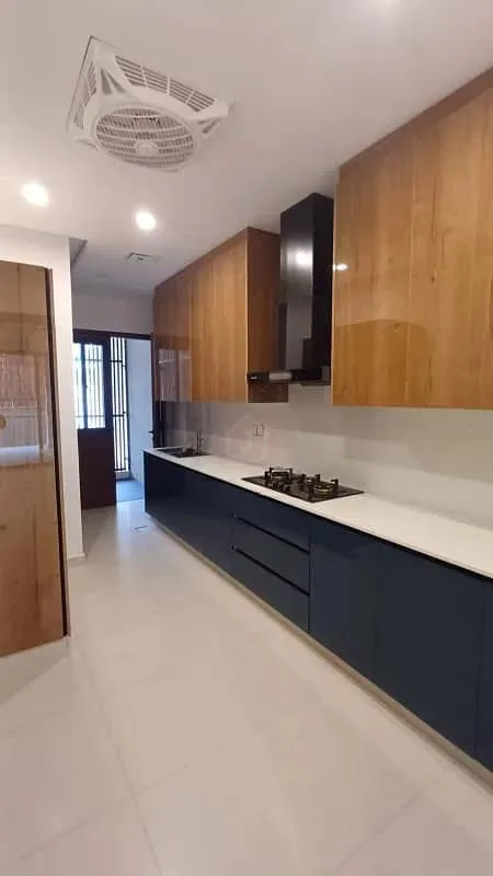 Stylish 10 Marla Margalla Facing House For Sale | 7 Bedrooms