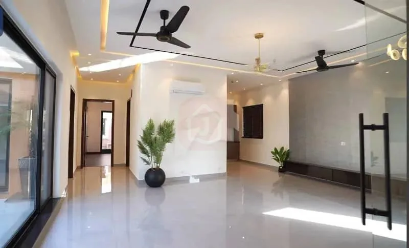 Stylish One Kanal Fully Furnished Bungalow with Two Servant Quarters in DHA Lahore