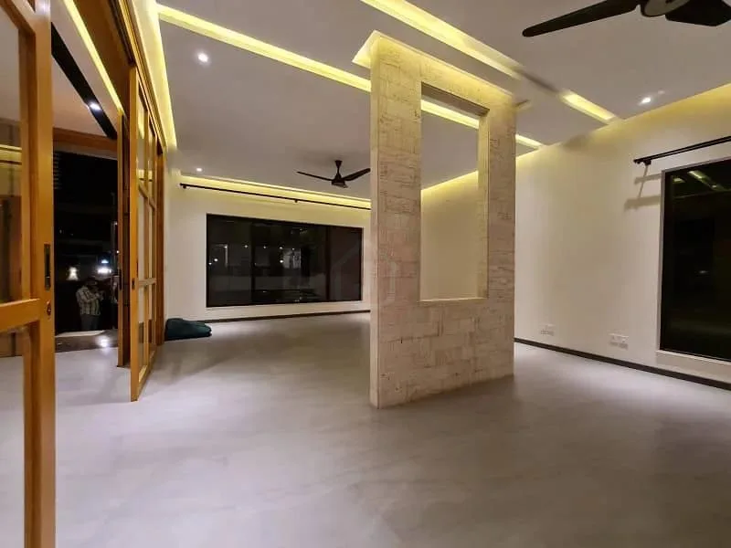 1 Kanal Stylish House Available in Sector C, Bahria Enclave Islamabad with 5 Bedrooms