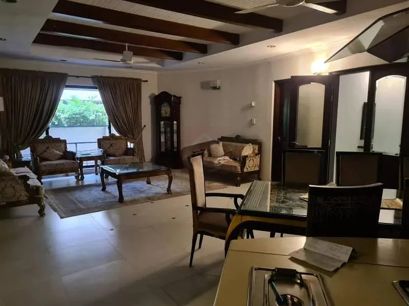 One Kanal Modern Bungalow with 6 Bedrooms for Sale in DHA Lahore