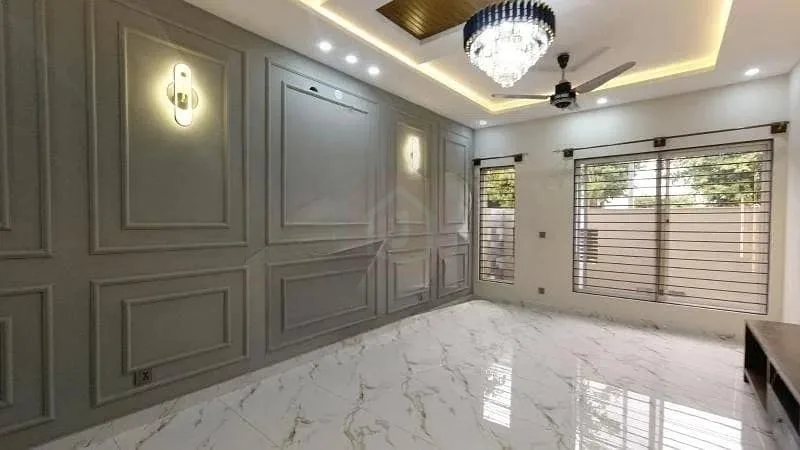 10 Marla House Available for PKR 54,500,000
