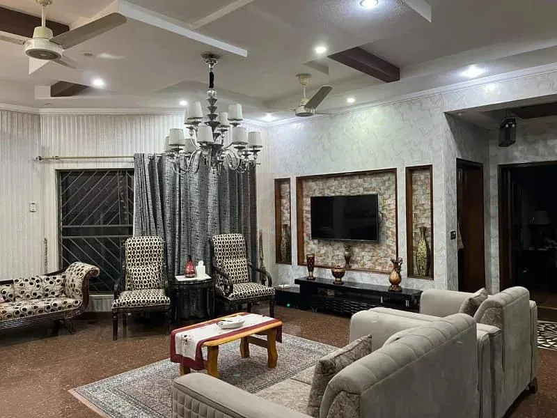 One Kanal Modern Bungalow for Sale in DHA Lahore