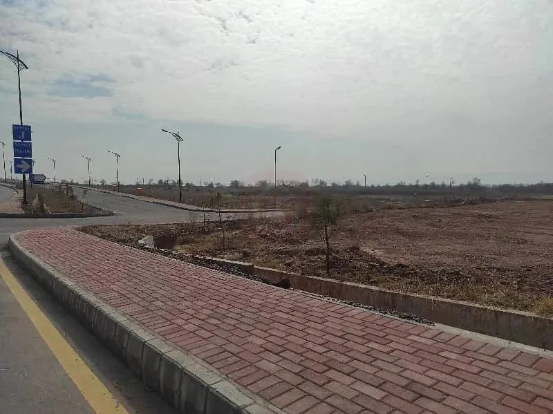 8 Marla Plot Available in Sector J Bahria Enclave