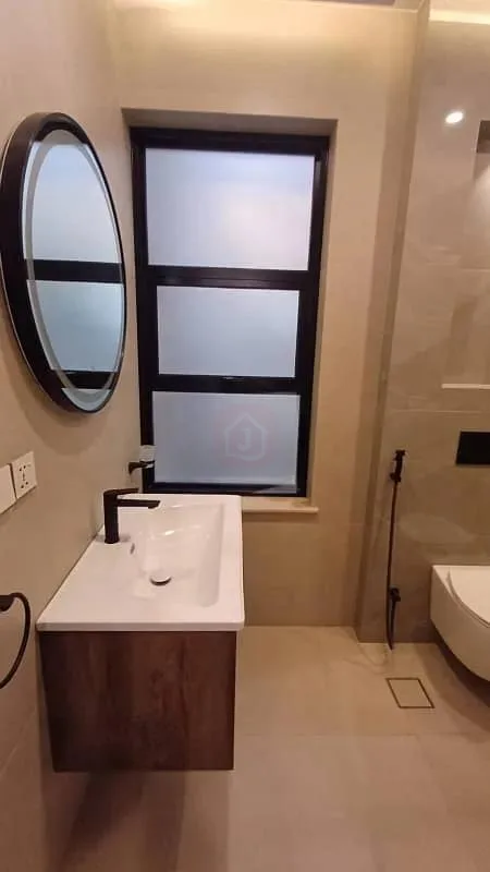 Stylish 10 Marla Margalla Facing House For Sale | 7 Bedrooms