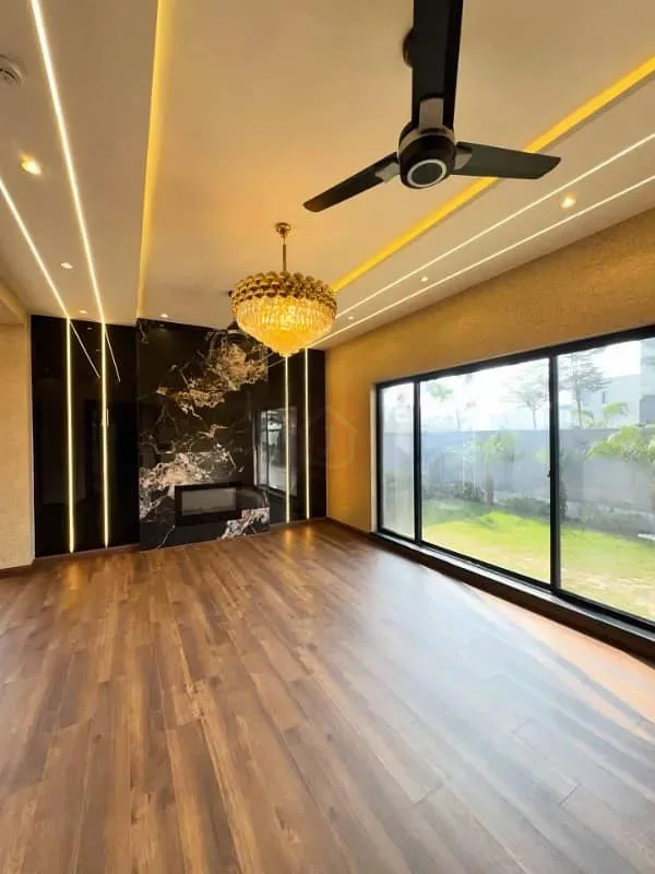 Luxury 1 Kanal Bungalow for Sale in DHA Lahore