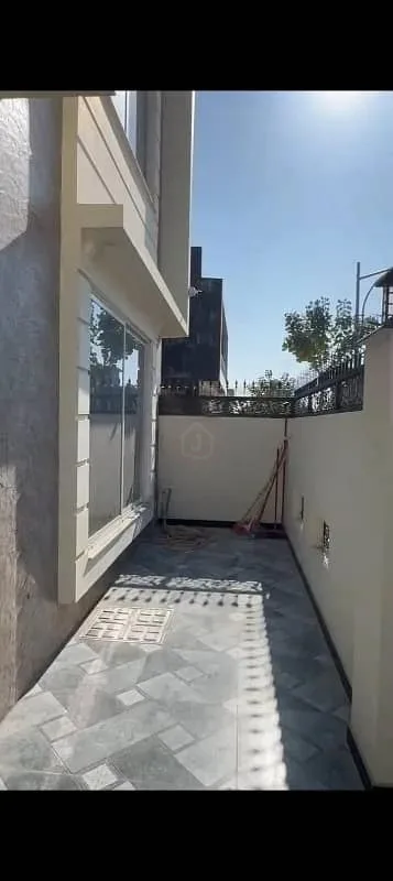 10 Marla House Available for Reservation in Top City 1