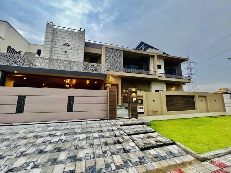 Park Facing Corner House for Sale in DHA Defence Phase 2