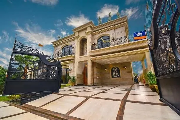 Stunning 7-Bedroom Spanish-Style Bungalow in DHA Lahore
