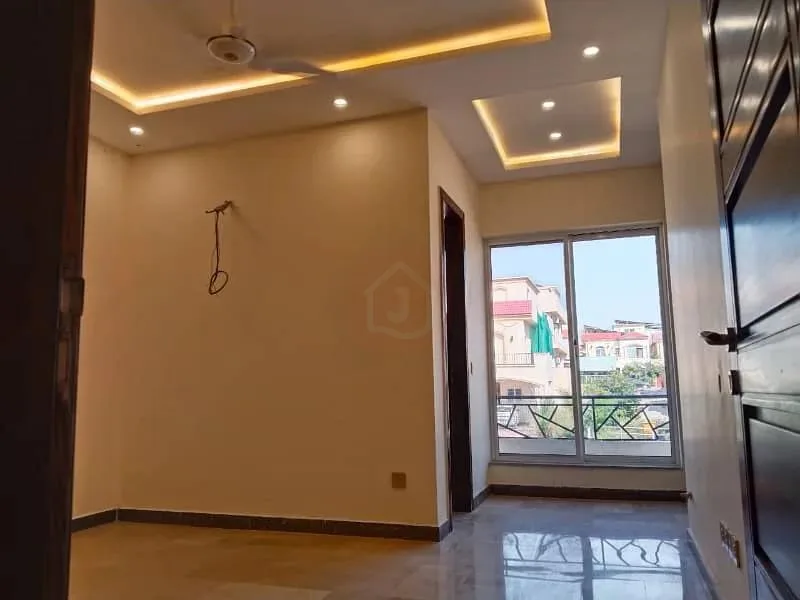 10 Marla House Available for Sale in Sector C1, Bahria Enclave Islamabad