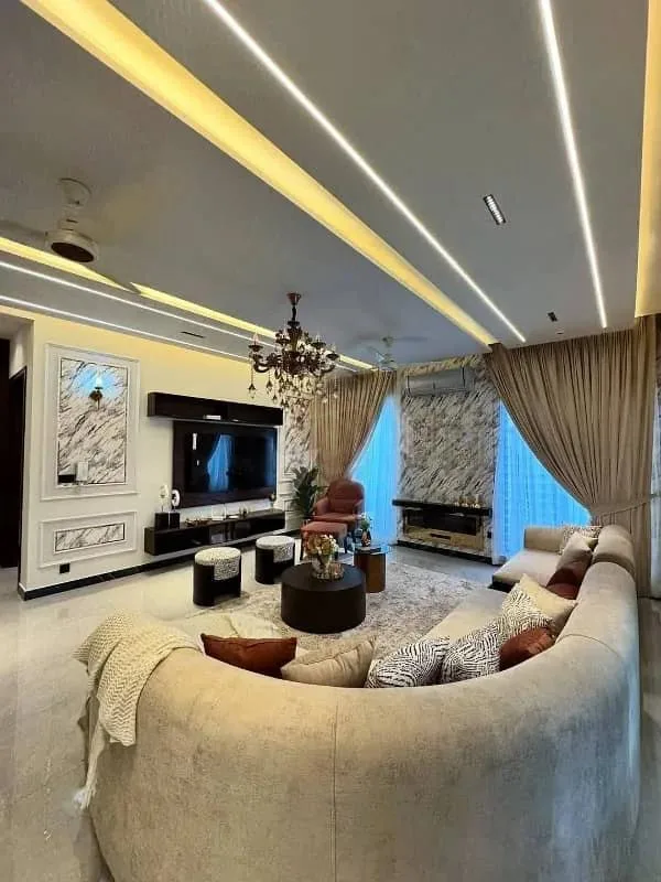 One Kanal Luxurious Fully Furnished Bungalow with Basement Servant Quarters in DHA Lahore