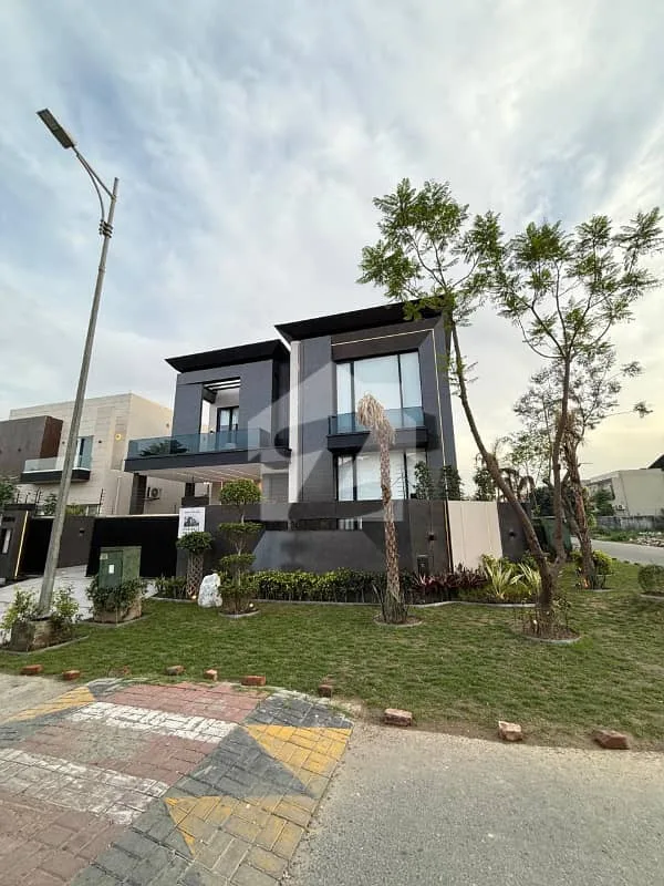 8 Marla House For Sale Ultra Modern Design Don'T Miss This Golden Opportunity To Own Your Dream Home!