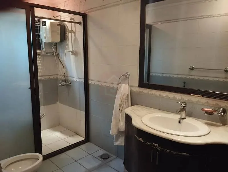 One Kanal Bungalow for Sale in DHA Lahore Near Park and Commercial Area