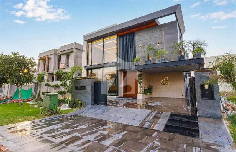 ONE KANAL BRAND NEW DESIGNER BUNGALOW FOR SALE NEAR TO MAIN ROAD