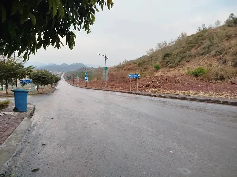 Prime 1 Kanal Residential Plot in Bahria Enclave Islamabad, Sector M - Street 10