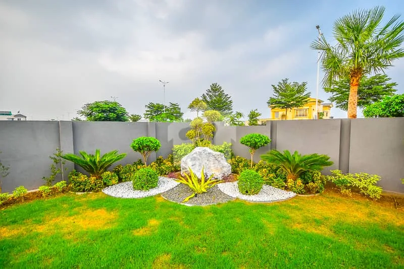 1 Kanal Stunning Lawn + 1 Kanal New Luxury Bungalow For Sale Near DHA Raya Fairways