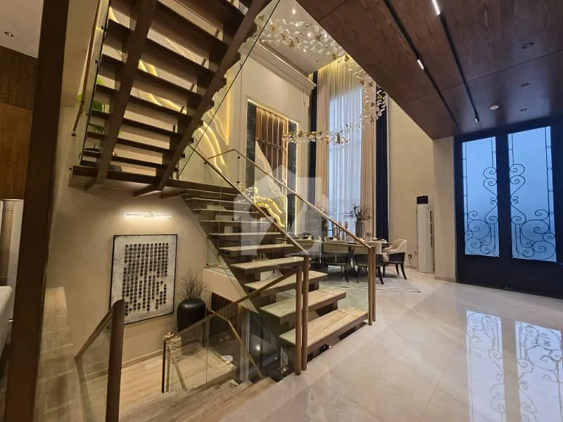 1 Kanal Fully Furnished Italian-Style Bungalow for Sale