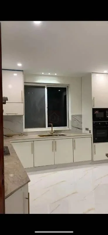 Newly Constructed Kanal Mansion in Prime Location